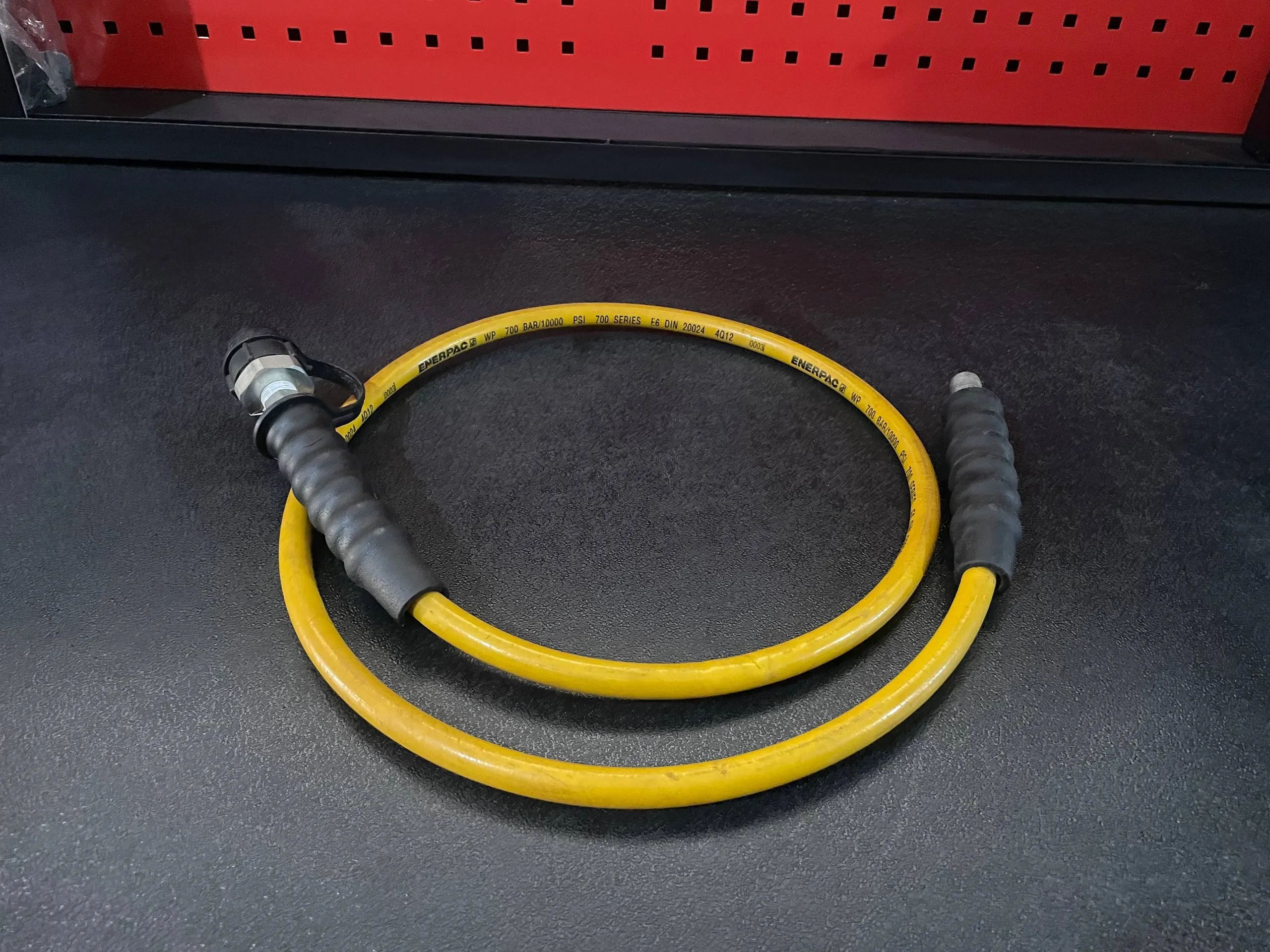 ENERPAC HC7206 6FT 3/8 NPT + CH-604 HOSE WITH COUPLER